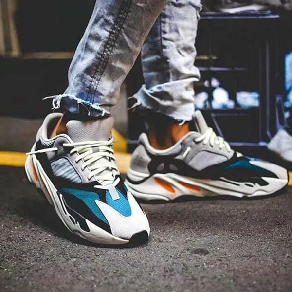 adidas Yeezy Boost Runner 700