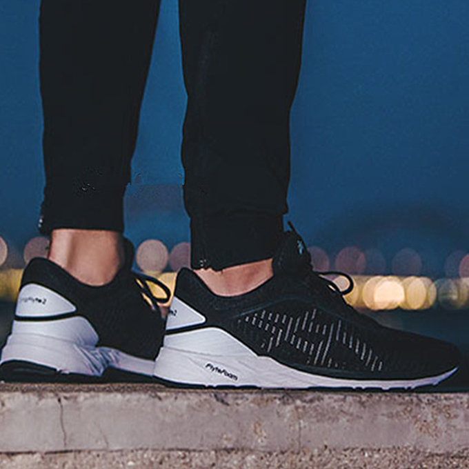 Asics DynaFlyte 2  黑白