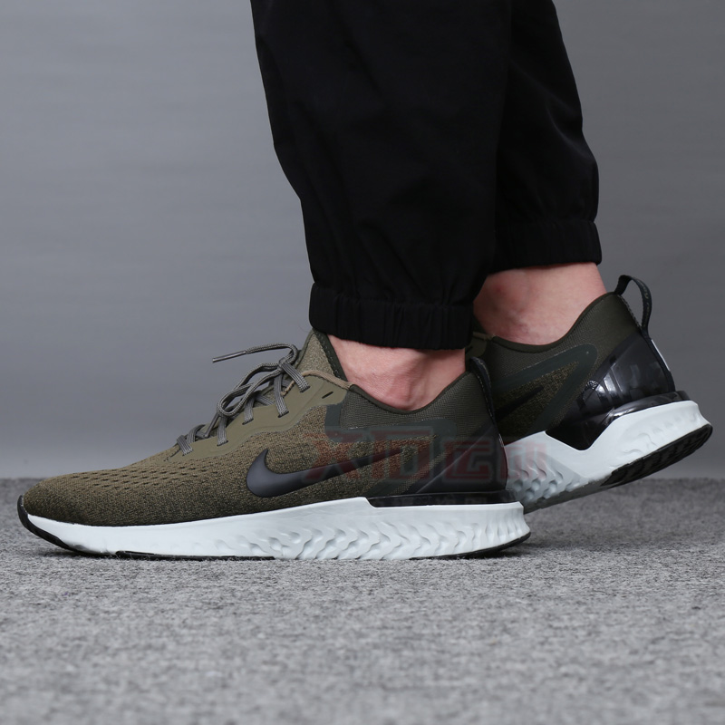 Nike Odyssey React  褐色