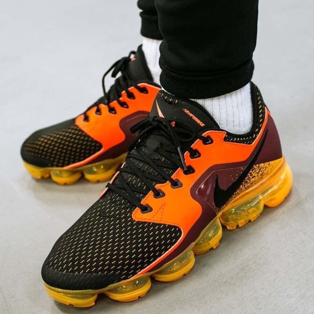 Nike Air VaporMax CS 黑橙