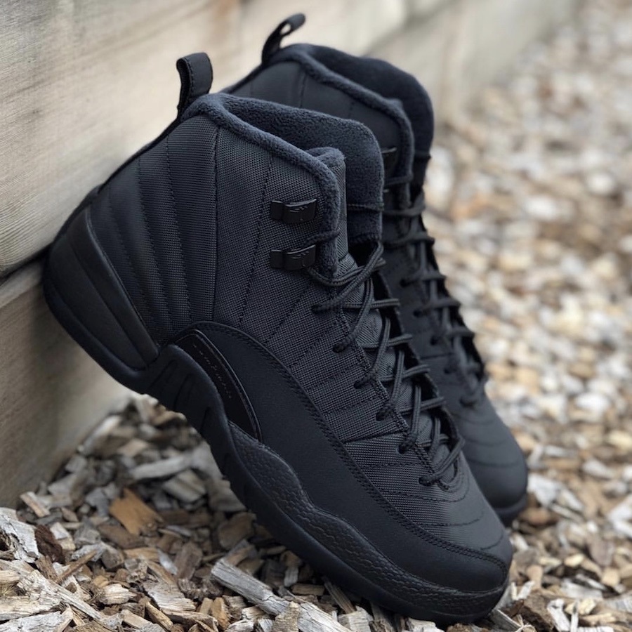 Air Jordan 12  御寒