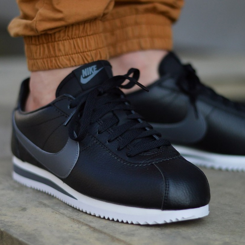 Nike Classic Cortez 黑深灰白皮质