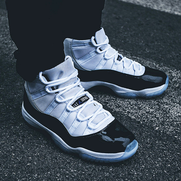 Air Jordan 11 Concord