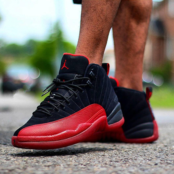 Air Jordan 12 Flu Game 病倒