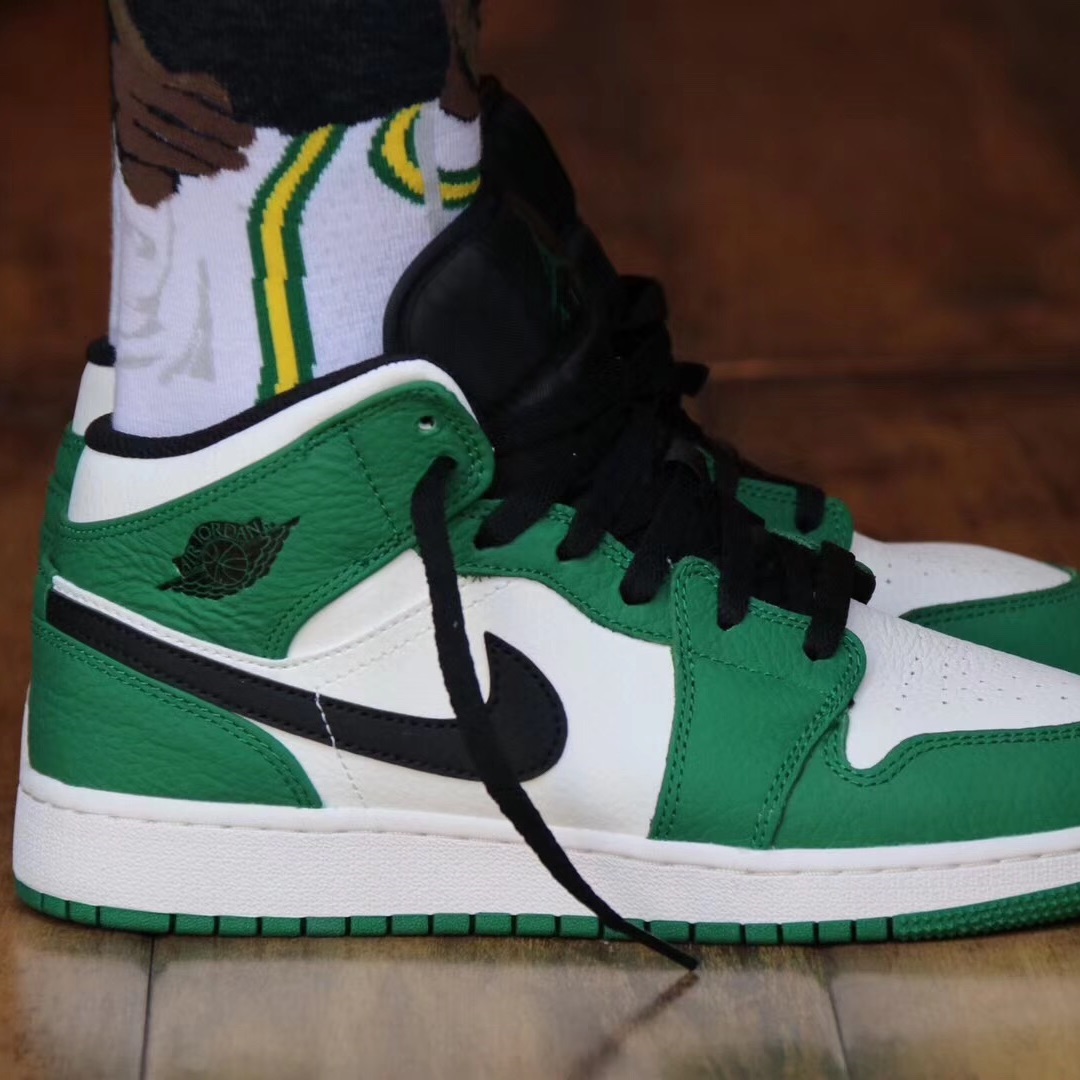 Air Jordan 1 Pine Green 绿脚趾