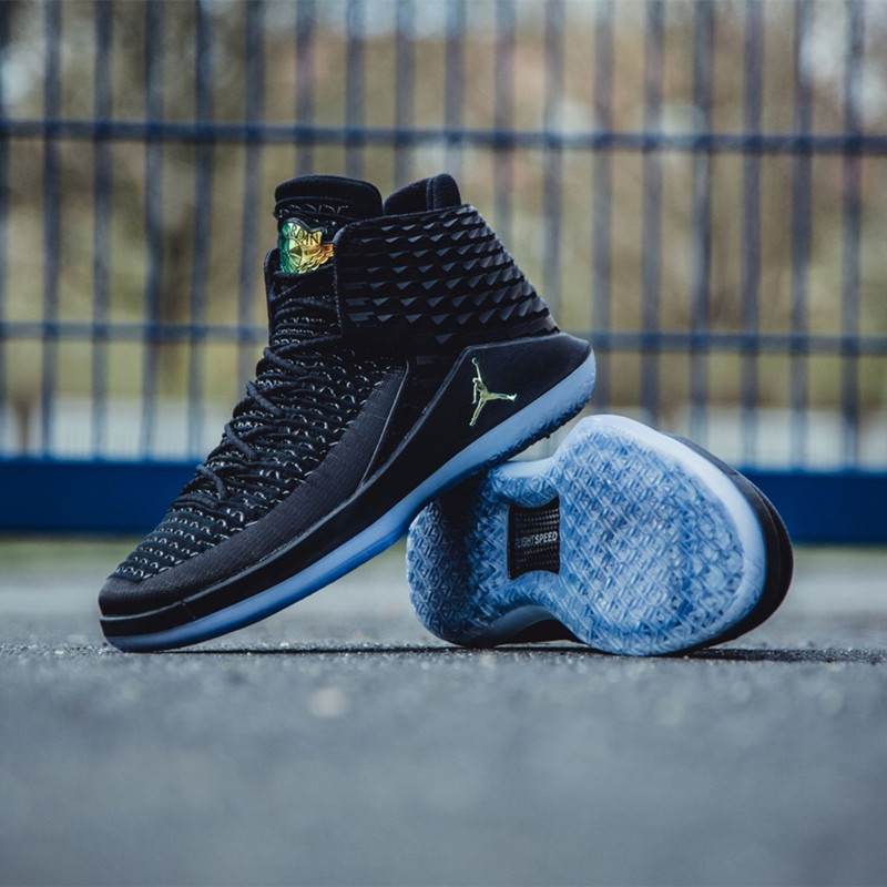 Air Jordan 32 Black Cat 黑猫