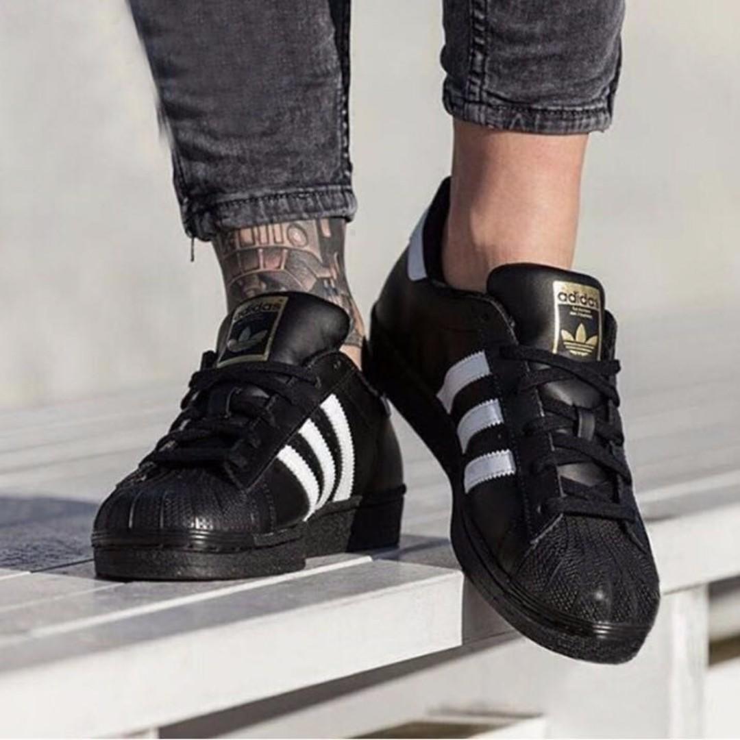 adidas Originals Superstar 黑白金标