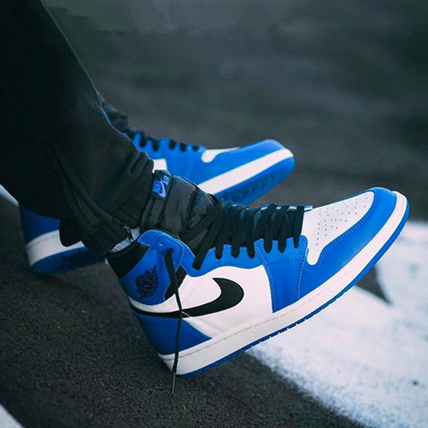 Air Jordan 1 Game Royal 小闪电