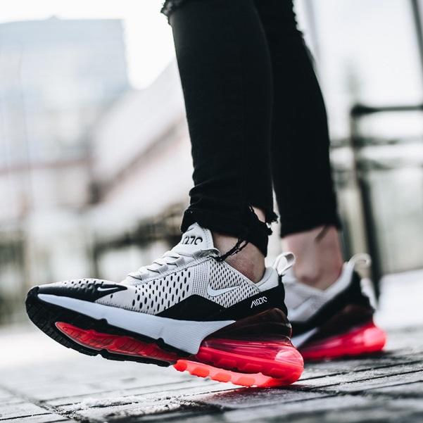 Nike Air Max 270 灰黑/粉色