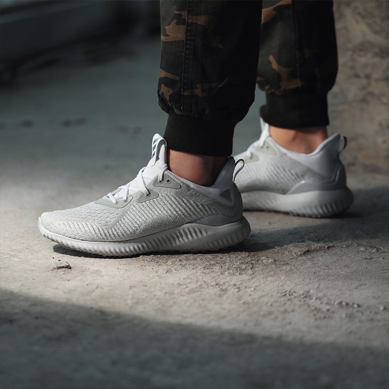 adidas Alpha Bounce 灰/白色