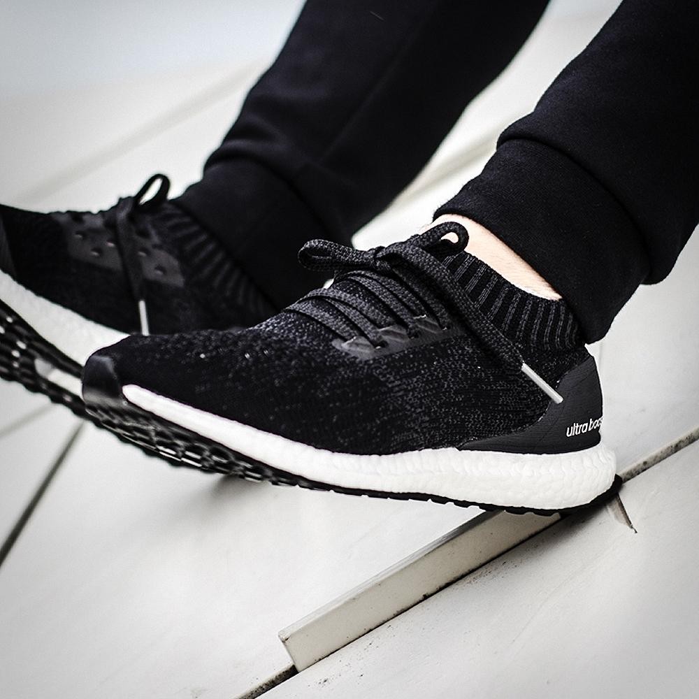 adidas Ultra Boost Uncaged 黑白