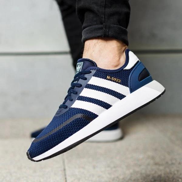 adidas Iniki Runner CLS 藏蓝/白色