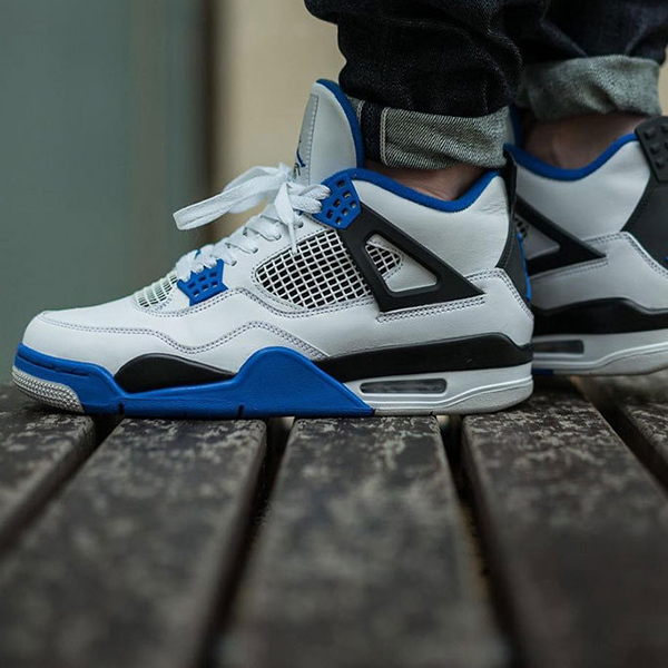 Air Jordan 4