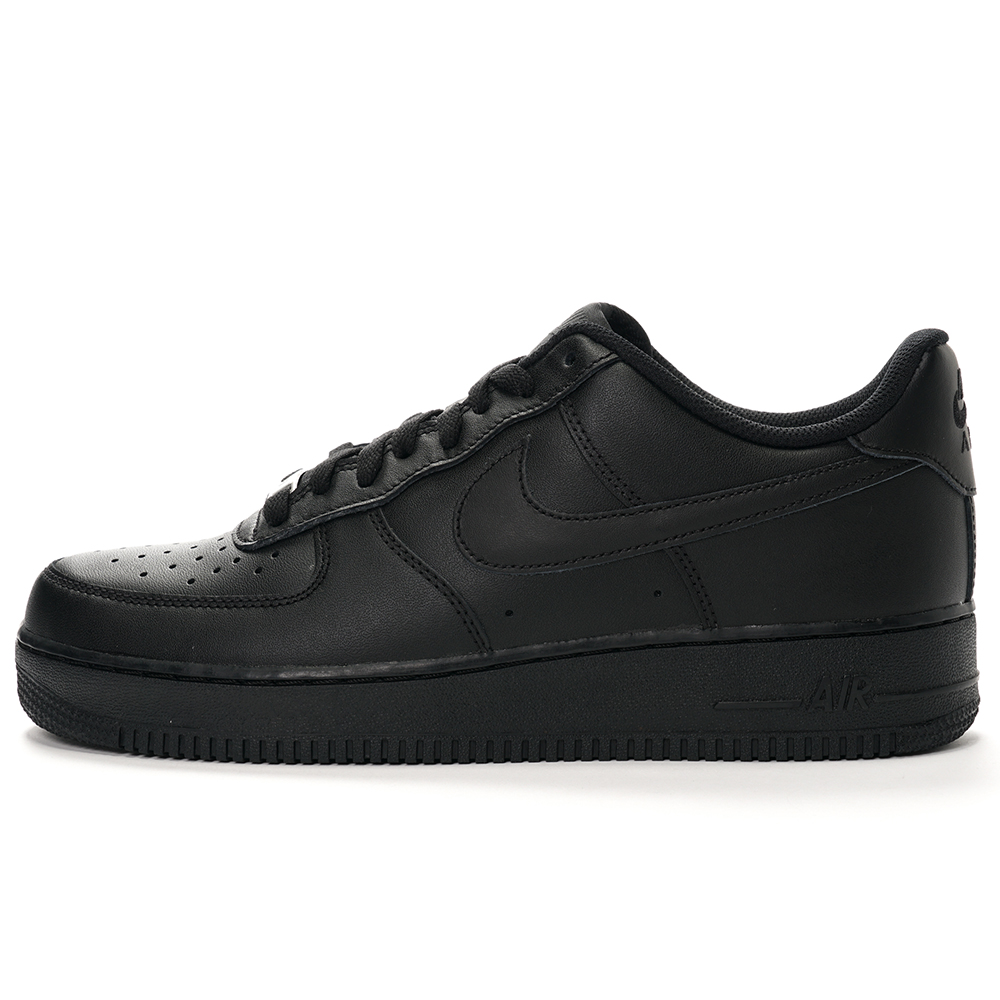 Nike Air Force 1 Low 纯黑色