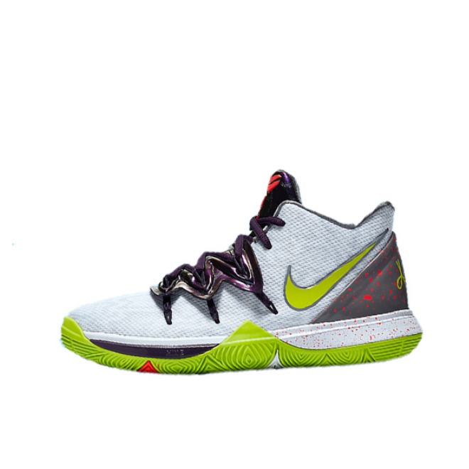 Nike Kyrie 5  曼巴