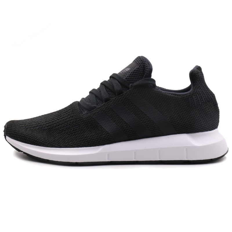 adidas Swift Run  黑白