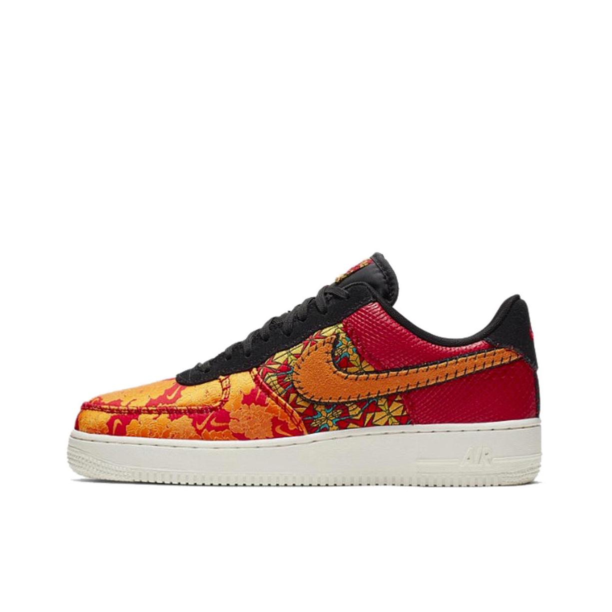 Nike Air Force 1 花卉拼接