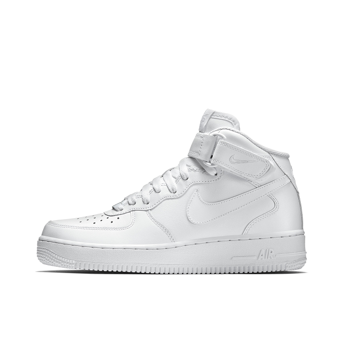 Nike Air Force 1 纯白Mid