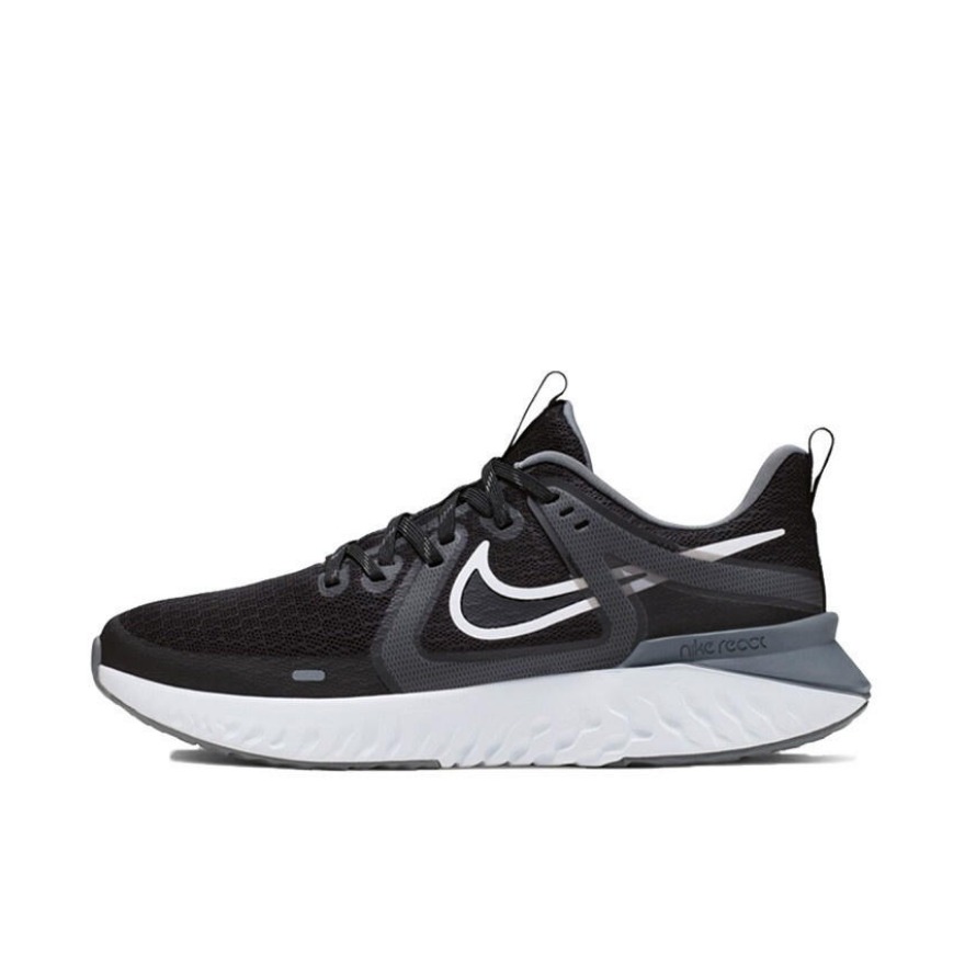 Nike Legend React 2 黑白