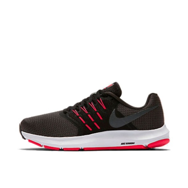 Nike Run Swift 黑粉色