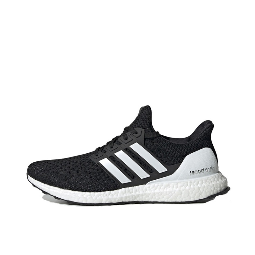 adidas Ultra Boost 4.0 黑/白