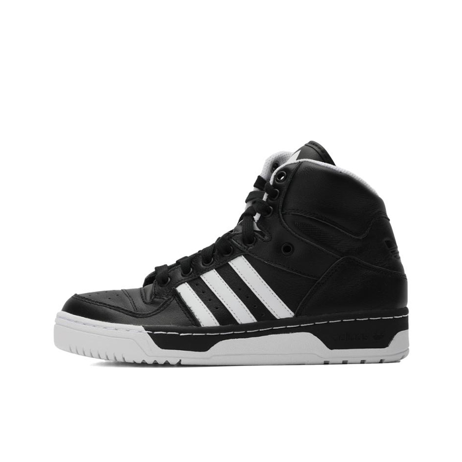 推荐商品：adidas Attitude 防滑耐磨 减震回弹 复古百搭 舒适 透气 经典鞋 Black/White 黑色/白色