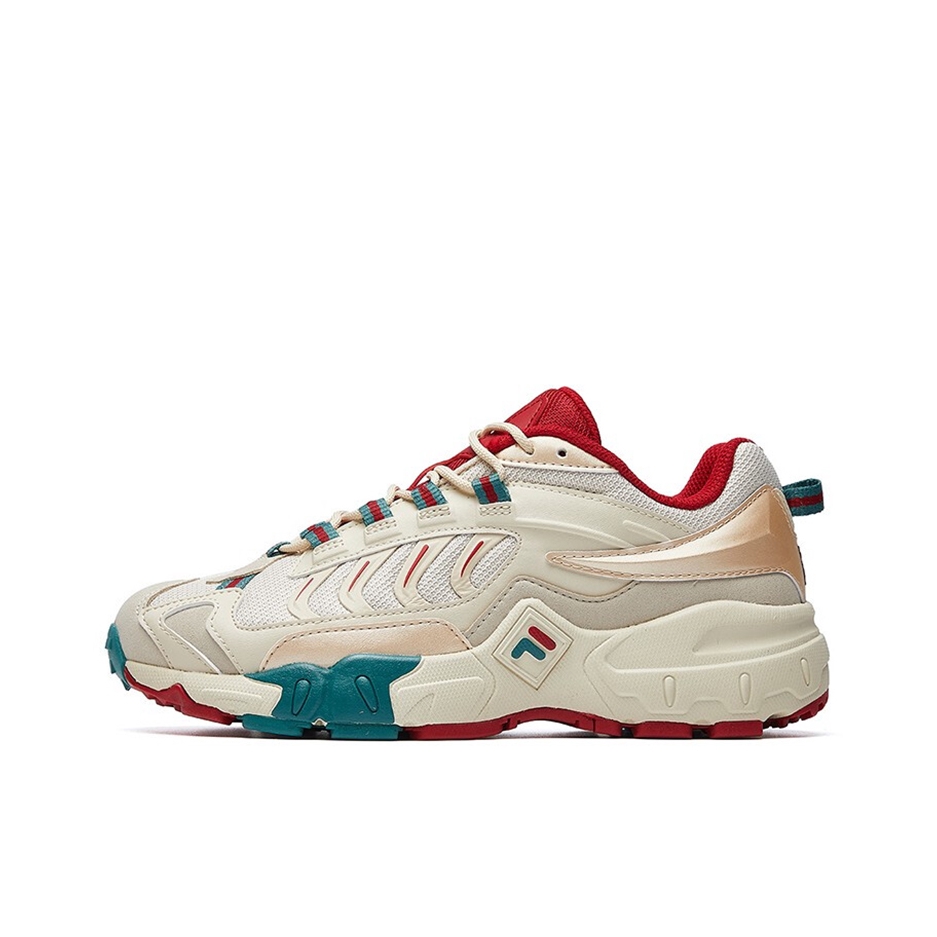 推荐商品：FILA/斐乐  Ravagement 掠夺者  防滑耐磨 舒适减震 网布透气  老爹鞋 米白色