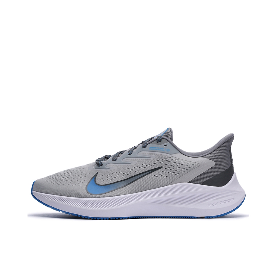 推荐商品：Nike Zoom Winflo 7 跑鞋 气垫缓震防滑耐磨舒适透气时尚潮流织物 雾灰/蓝色/白色