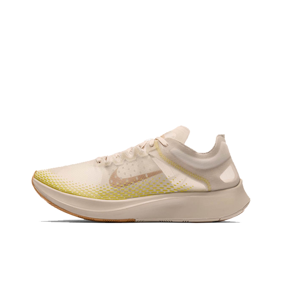 推荐商品：Nike Zoom Fly 跑鞋 碳板减震回弹防滑耐磨轻便透气气垫泡棉 Fast Orewood 卡其/黄色