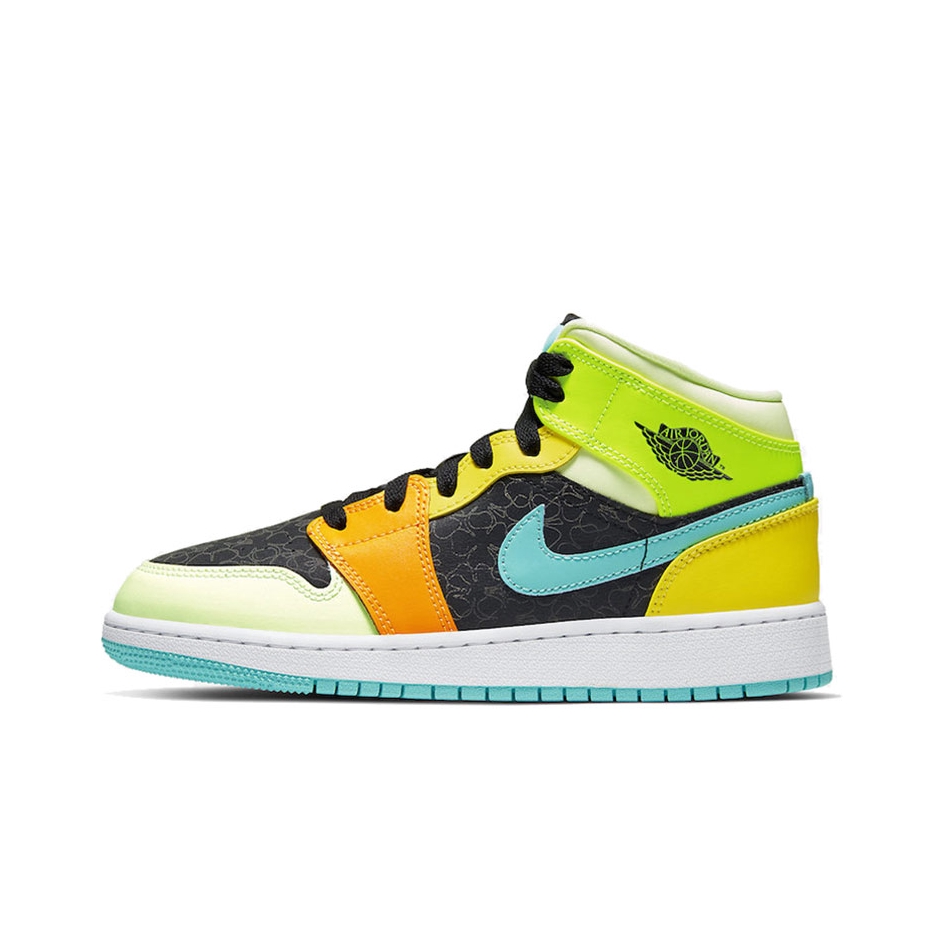 推荐商品：Air Jordan 1 板鞋 运动休闲鞋 复古潮流支撑合成革 Four Leaf Clover GS/中帮/绿色/黑色/橘黄