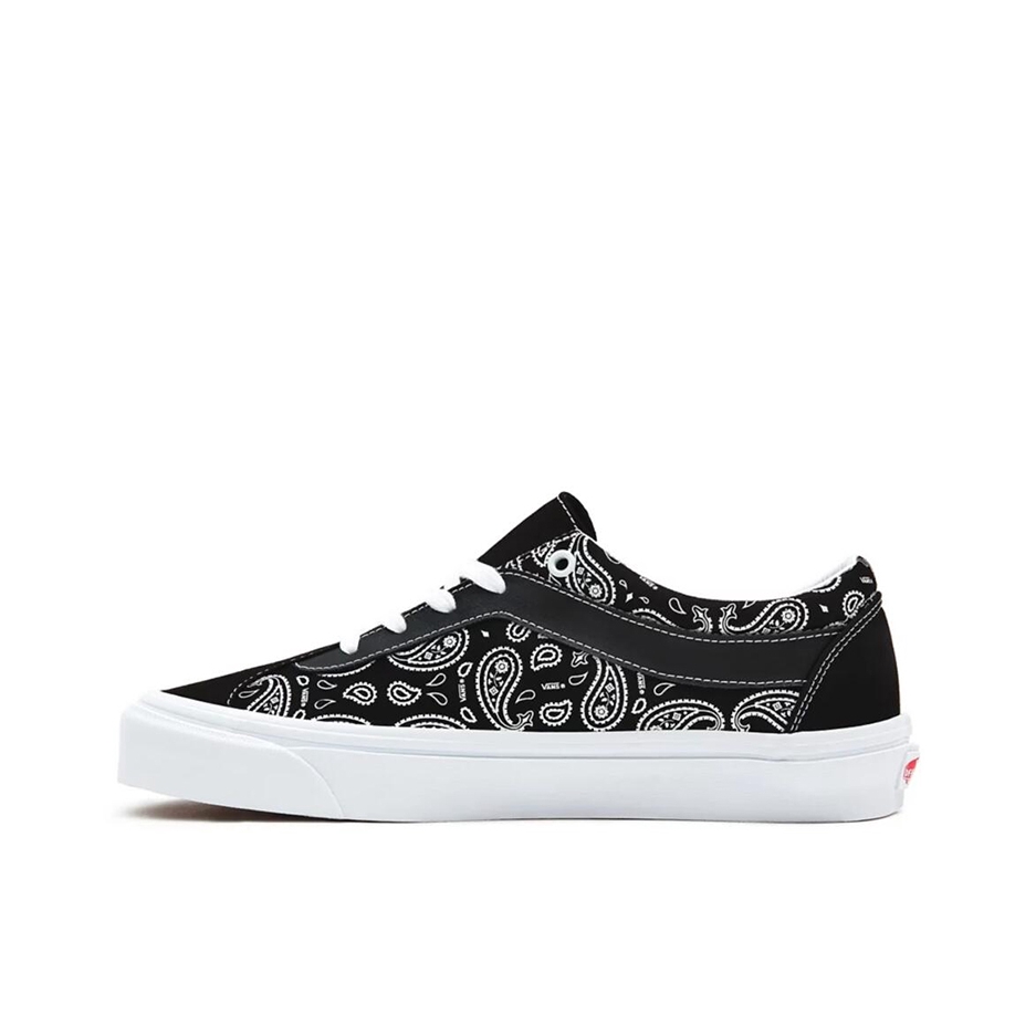 推荐商品：Vans/范斯 Bold Ni 板鞋 复古拼接经典舒适休闲防滑耐磨 黑色/印花