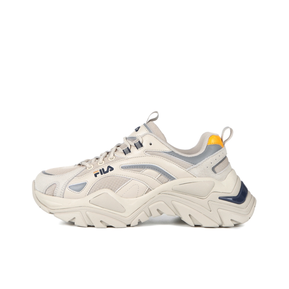 推荐商品：FILA/斐乐 鱼刺系列 老爹鞋 防滑耐磨舒适透气减震轻便合成革百搭休闲厚底增高潮流复古时尚反光 白色/灰色/黄色