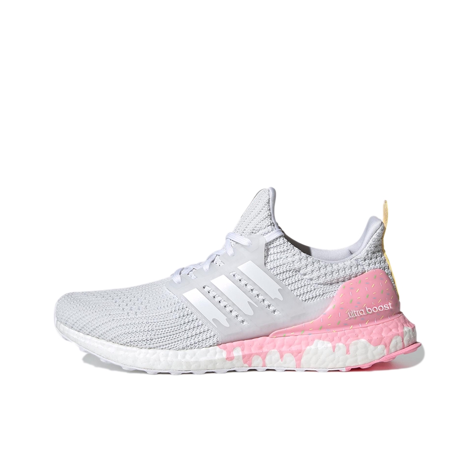 推荐商品：adidas UltraBoost 4.0 跑鞋 经典缓震透气防滑耐磨织物支撑抗扭转长跑轻运动圆头 米白/粉色