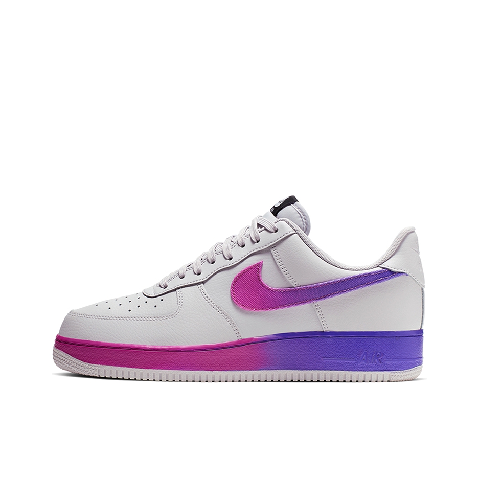 推荐商品：Nike Air Force 1 空军一号 板鞋 轻便舒适百搭耐磨防滑复古 Hyper Grape/Vast Grey 低帮/白/渐变紫粉