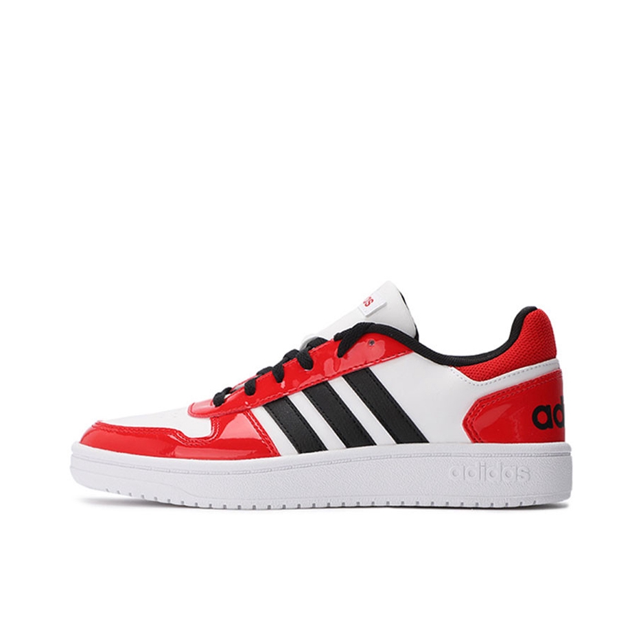 推荐商品：adidas Hoops 2.0 板鞋 简约百搭复古透气轻便舒适防滑耐磨圆头轻运动 红色/白色/黑色
