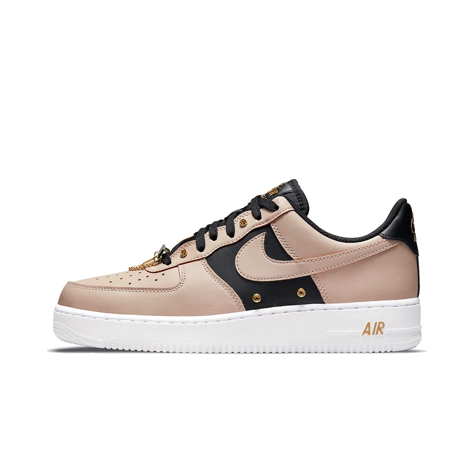 推荐商品：Nike Air Force 1 空军一号 板鞋 轻便舒适百搭耐磨防滑复古 藕粉/黑色