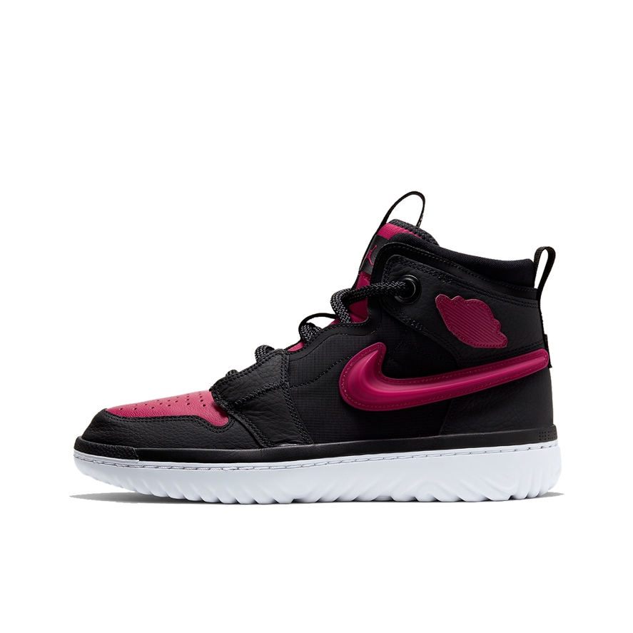 推荐商品：Air Jordan 1 React 篮球鞋 防滑耐磨支撑复古减震 Black Noble Red 红黑白