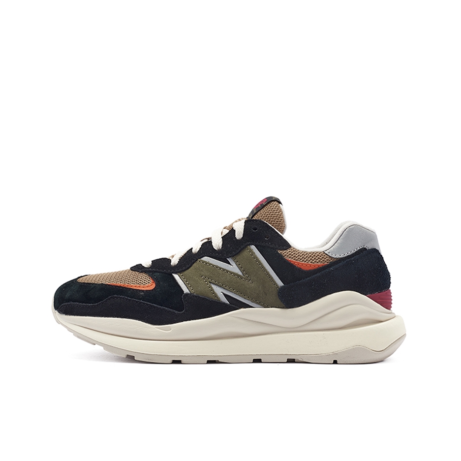 推荐商品：New Balance 5740 跑鞋 轻便减震防滑耐磨透气拼接织物防水复古 虎年新春限定/黑色/卡其色 