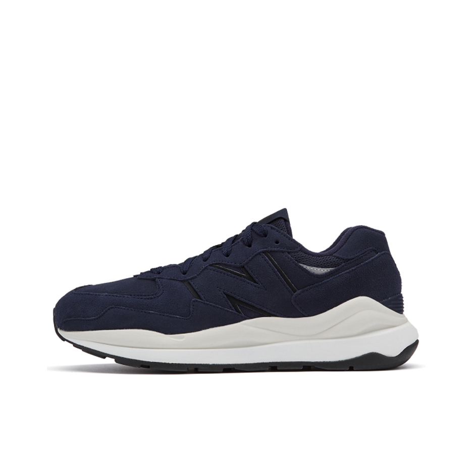 推荐商品：New Balance 5740 跑鞋 轻便减震防滑耐磨透气拼接织物防水复古 藏青色