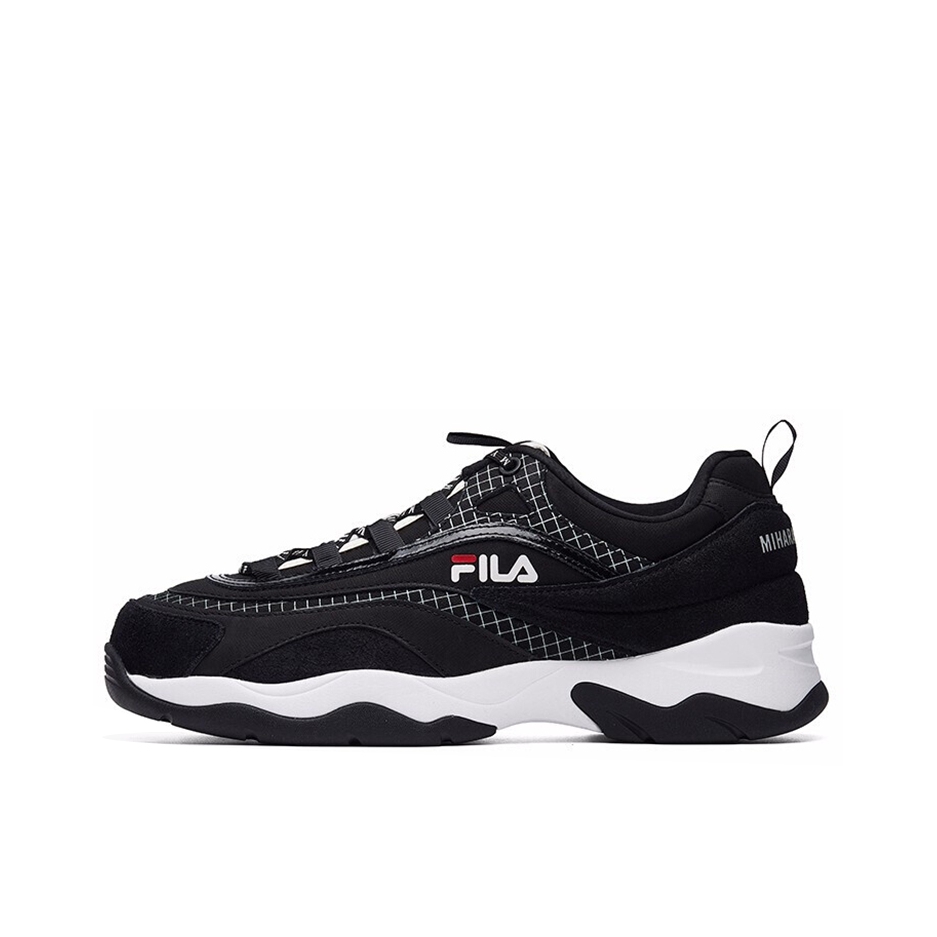 推荐商品：FILA/斐乐 Ray 复古 舒适百搭 防滑耐磨 透气 运动 织物 合成革 休闲鞋增高鞋 三原康裕联名/黑色/白色