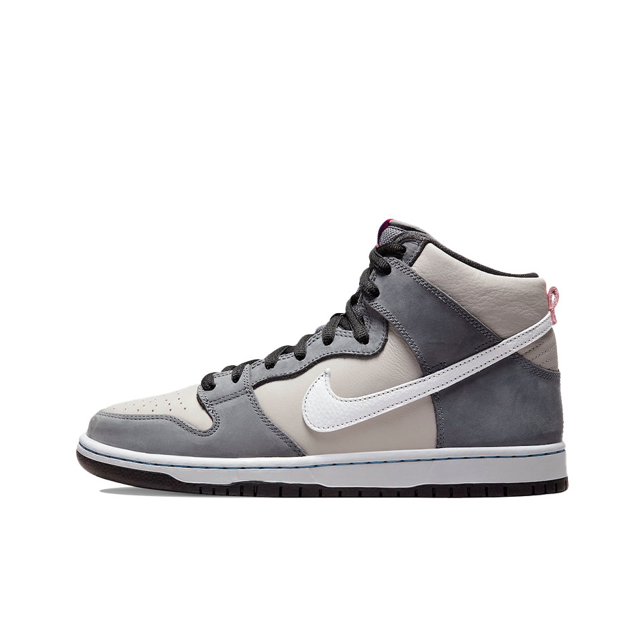 推荐商品：Nike Dunk 板鞋 经典复古百搭 Medium Grey SB/高帮/燧石灰