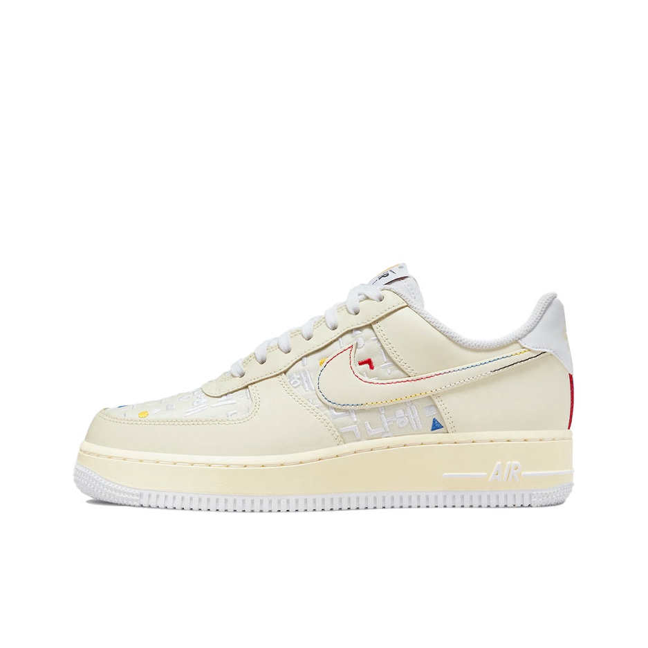 推荐商品：Nike Air Force 1 空军一号 板鞋 轻便舒适百搭耐磨防滑复古 韩文图案/米黄/白色