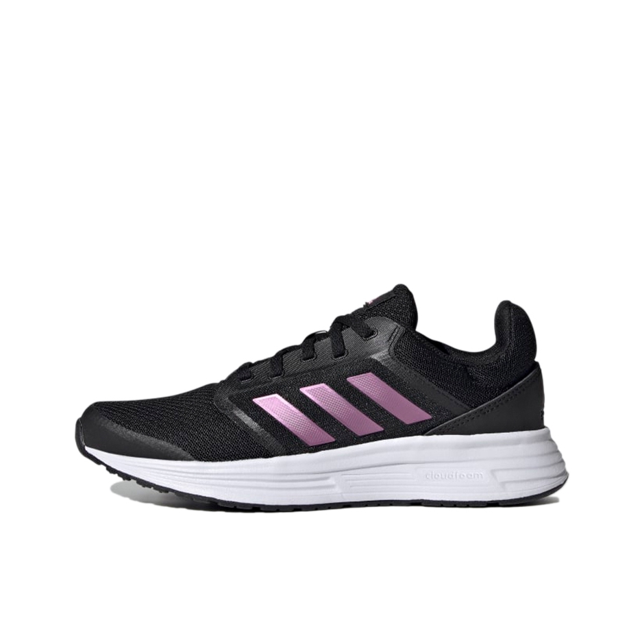 推荐商品：adidas Galaxy 5 跑鞋 减震回弹防滑耐磨轻便透气网面舒适运动 黑色/紫色/白色