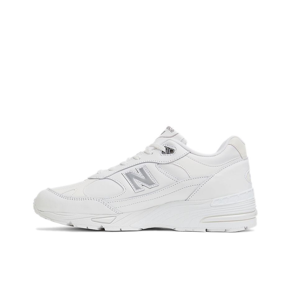 推荐商品：New Balance 991 跑鞋 舒适减震防滑耐磨织物网布透气经典复古休闲运动百搭通勤贴合 男款/白色