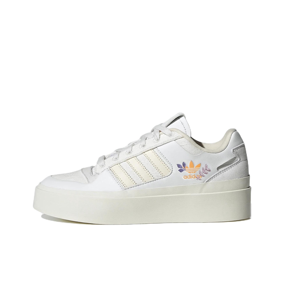 推荐商品：adidas Originals Forum 板鞋 轻便复古防滑时尚魔术贴篮球风薄底包裹性 女款/白色/米白