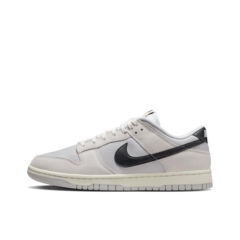 推荐商品：Nike Dunk 板鞋 经典复古百搭 斜纹/灰色/黑色