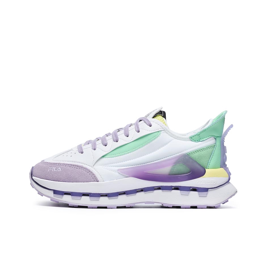 推荐商品：FILA/斐乐 KM 织物合成革 时尚百搭 防滑耐磨 舒适透气 运动休闲鞋 F12M233113F 女款/白色/紫色