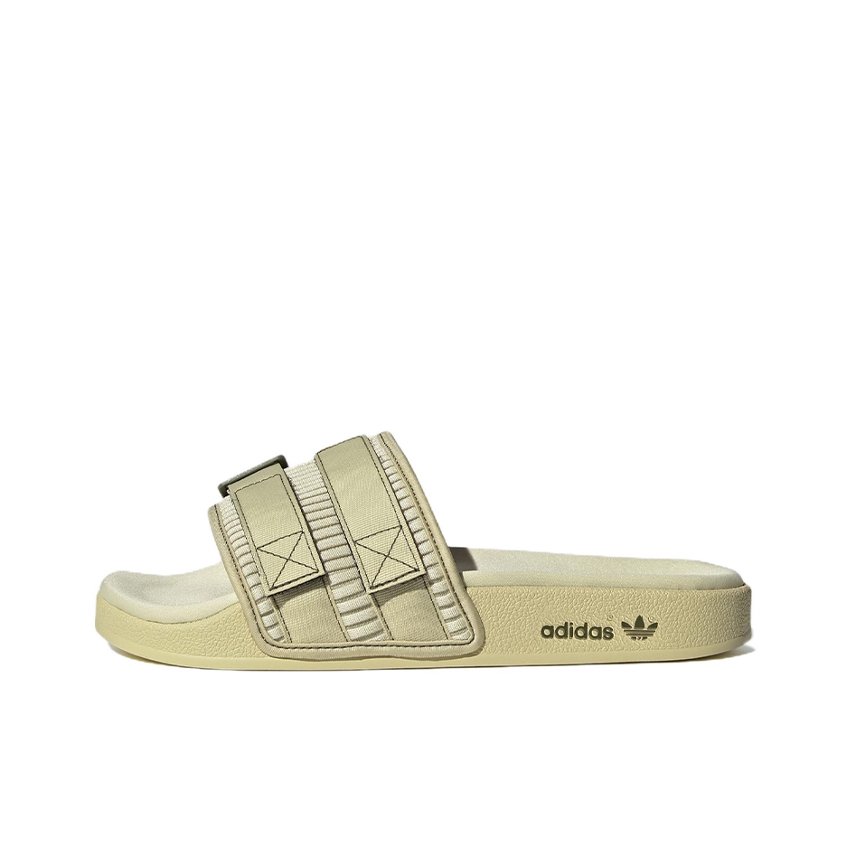 推荐商品：adidas Originals Adilette 2.0 Pride Slides 防滑耐磨 舒适轻便 外穿一字 拖鞋 米色