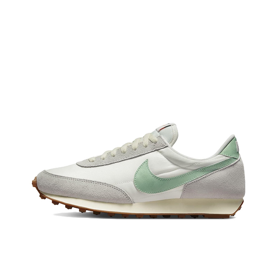 推荐商品：Nike Daybreak 解构 跑鞋 华夫鞋 复古耐磨舒适休闲轻便透气织物运动合成革减震防滑低帮 女款/帆白/瓷釉绿