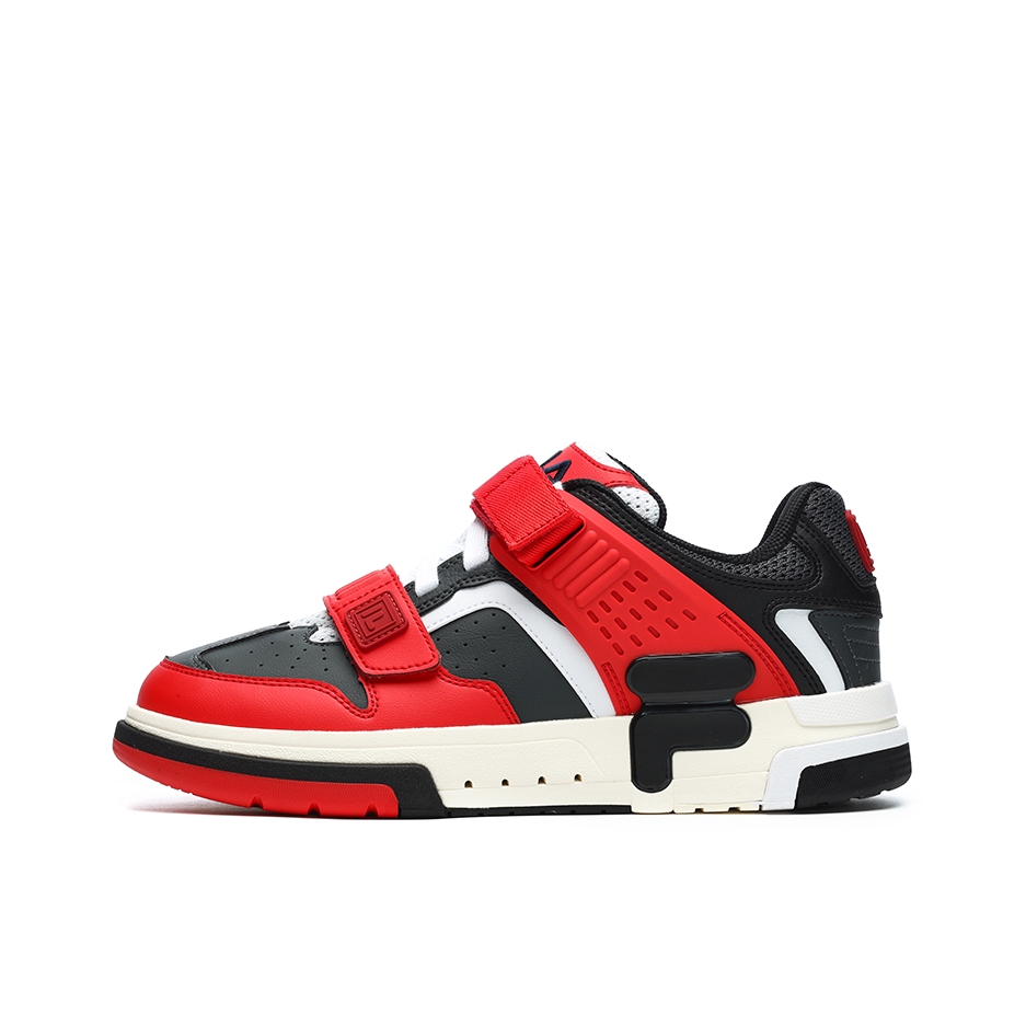 推荐商品：FILA/斐乐 Doppio 织物 时尚百搭 防滑耐磨 轻便 运动休闲鞋 黑色/火红